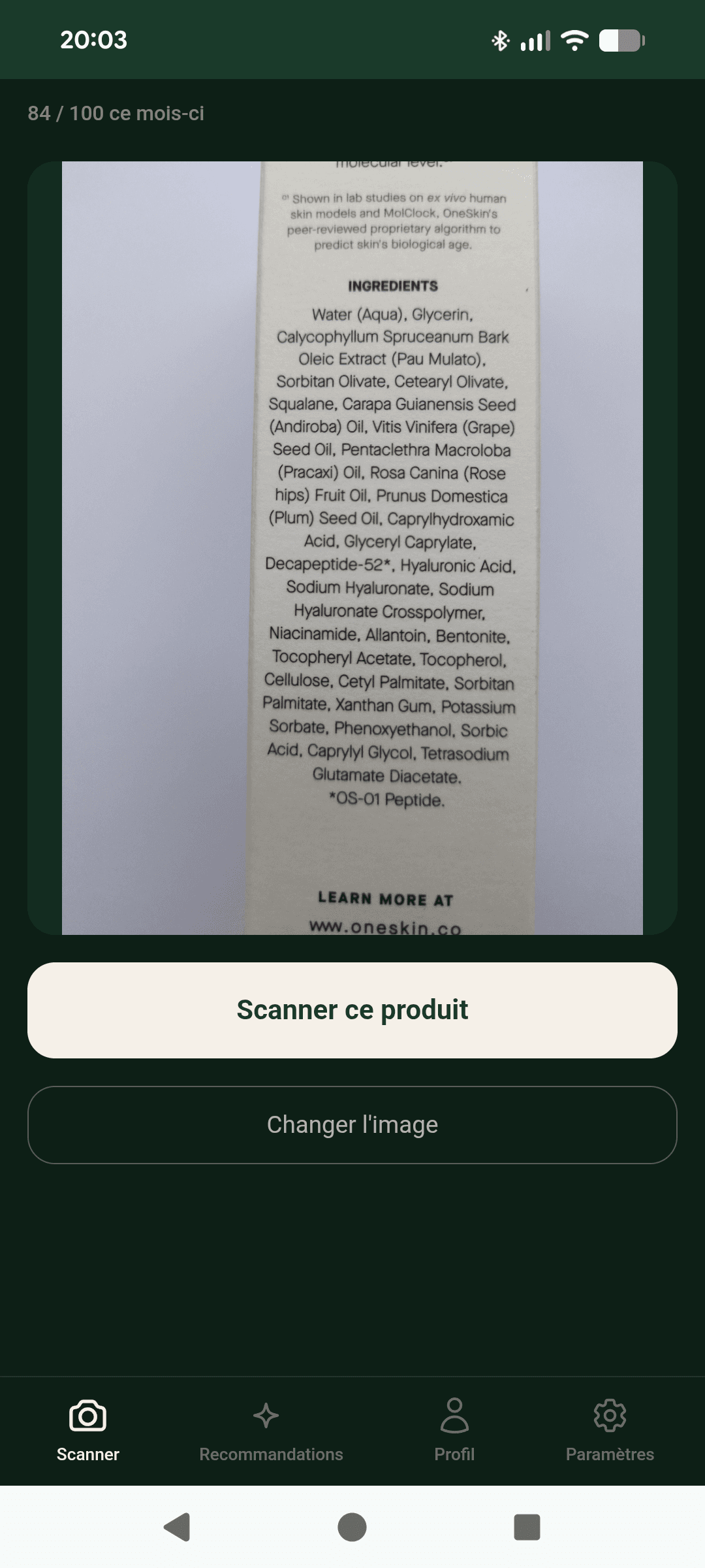 Capture d'une liste d'ingrédients cosmétiques dans l'application Skanna avant analyse
